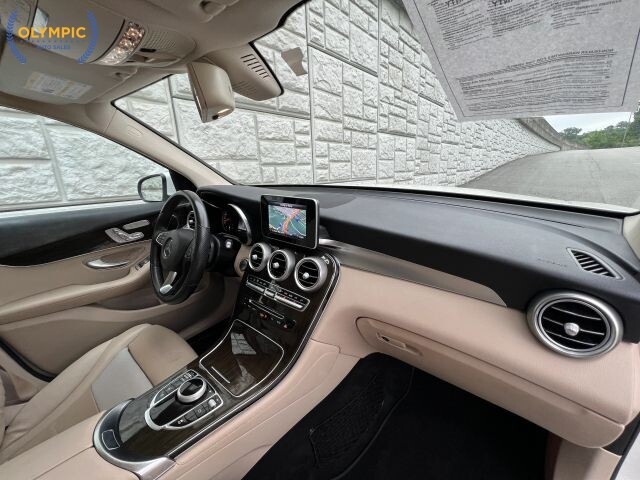 2018 Mercedes-Benz GLC 300 in Decatur, GA 30032 - 18123562 22
