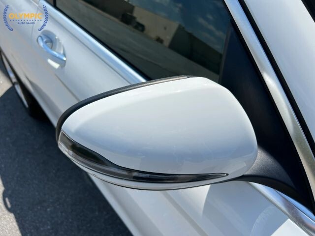 2018 Mercedes-Benz GLC 300 in Decatur, GA 30032 - 18123562 19