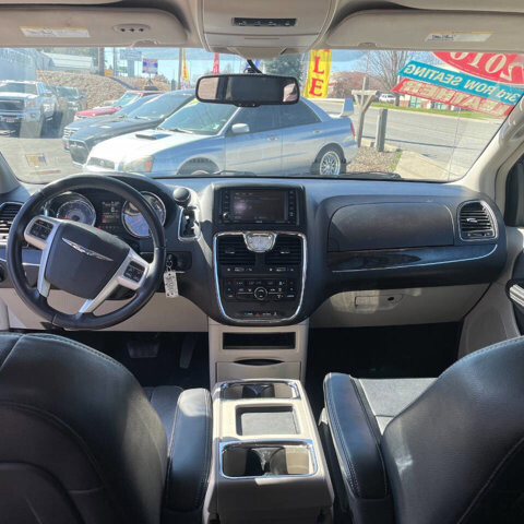 2016 Chrysler Town & Country in Coeur d&amp;#039;Alene, ID 83815 - 18123573 11