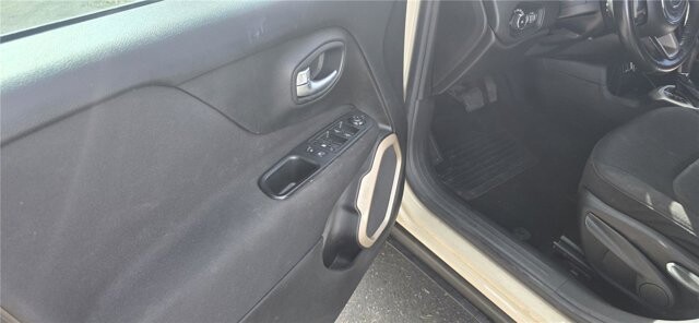 2016 Jeep Renegade in Mesa, AZ 85212 - 18123582 9