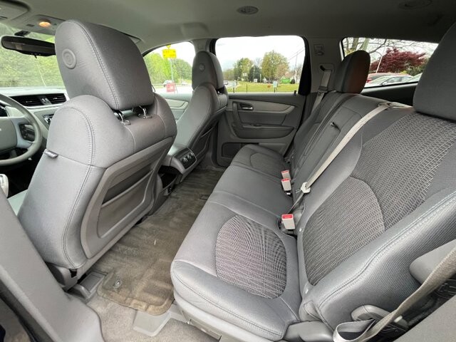 2017 Chevrolet Traverse in Flowery Branch, GA 30542 - 18123590 11