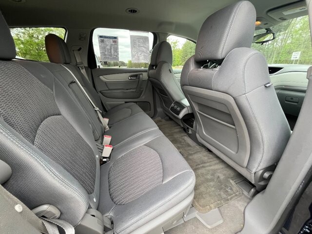 2017 Chevrolet Traverse in Flowery Branch, GA 30542 - 18123590 10