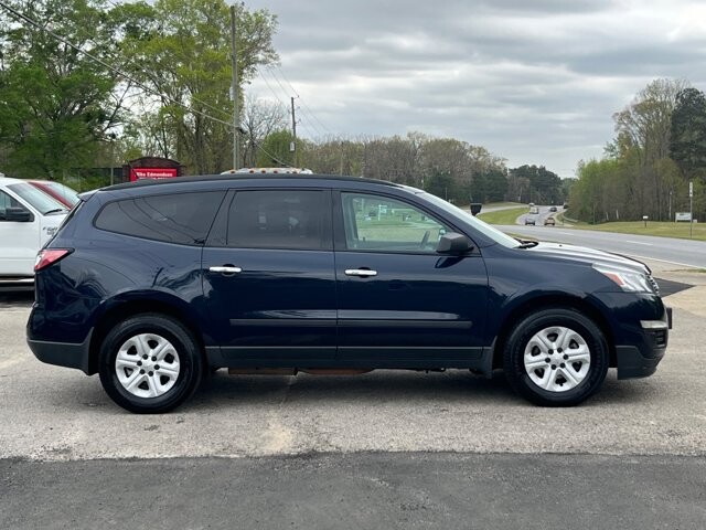 2017 Chevrolet Traverse in Flowery Branch, GA 30542 - 18123590 4