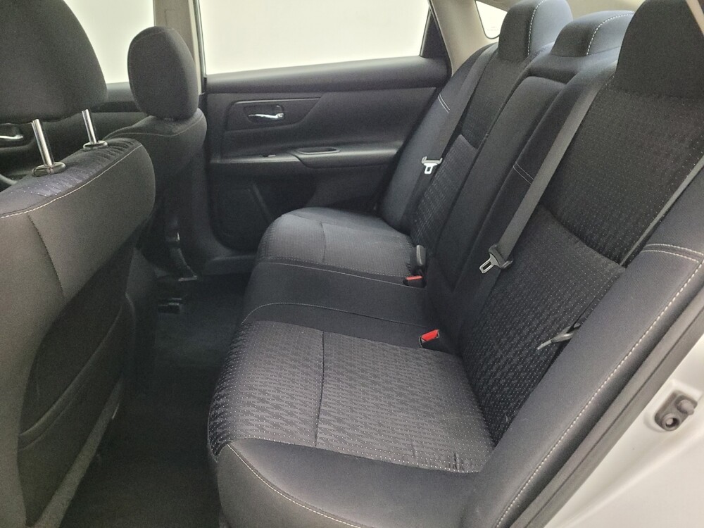 2016 Nissan Altima in Fresno, CA 93726 - 18123595 18