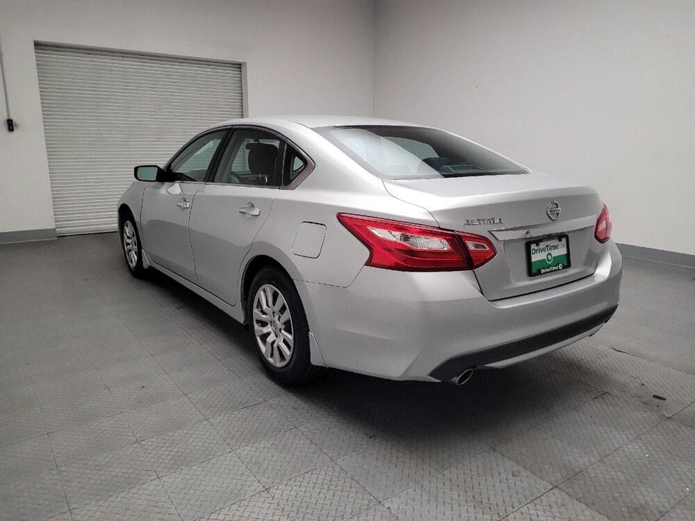 2016 Nissan Altima in Fresno, CA 93726 - 18123595 5