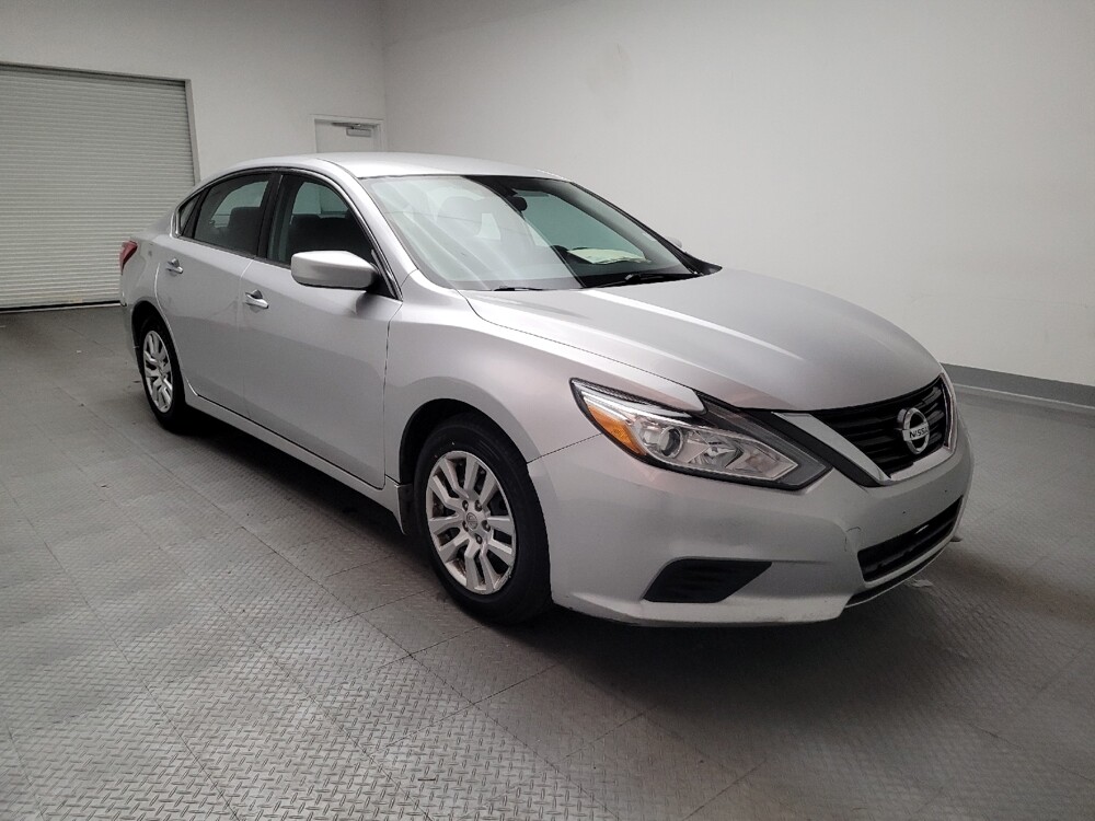2016 Nissan Altima in Fresno, CA 93726 - 18123595 13