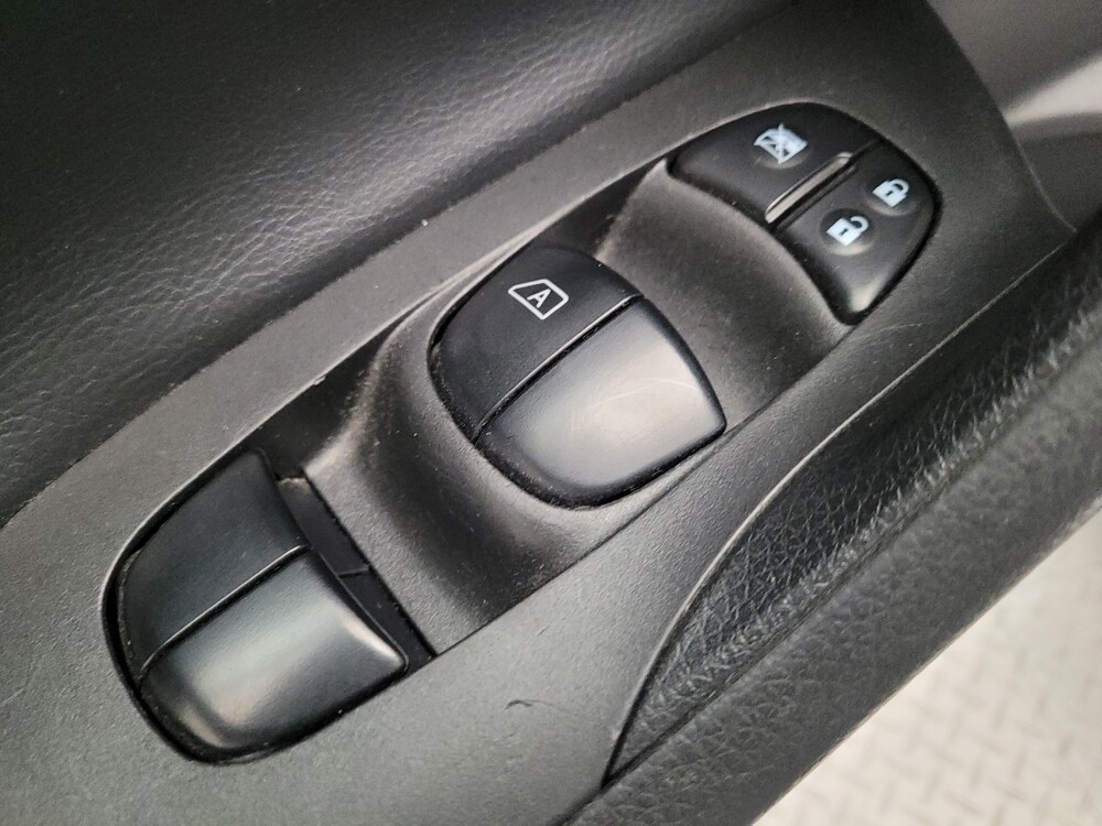 2016 Nissan Altima in Fresno, CA 93726 - 18123595 27