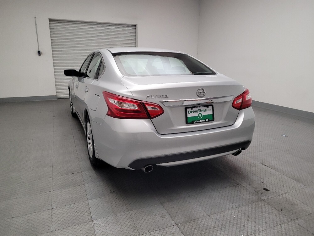 2016 Nissan Altima in Fresno, CA 93726 - 18123595 6