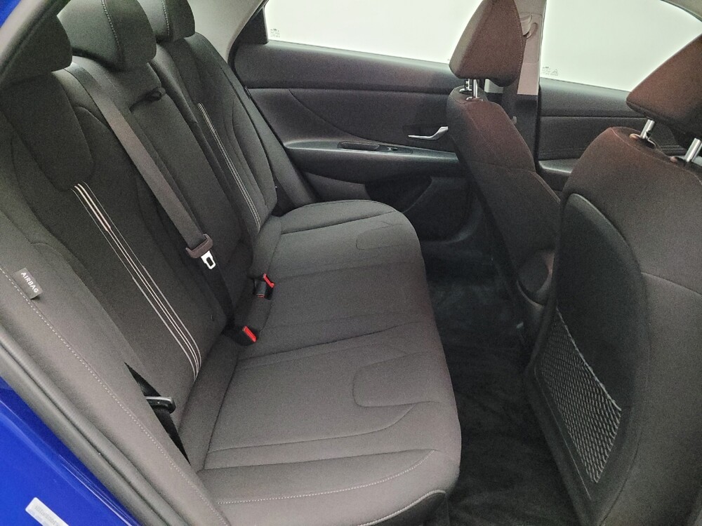 2025 Hyundai Elantra in Fresno, CA 93726 - 18123597 19