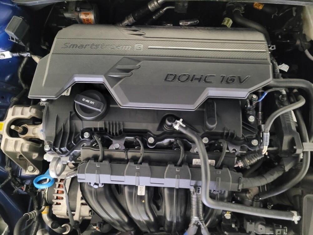 2025 Hyundai Elantra in Fresno, CA 93726 - 18123597 30