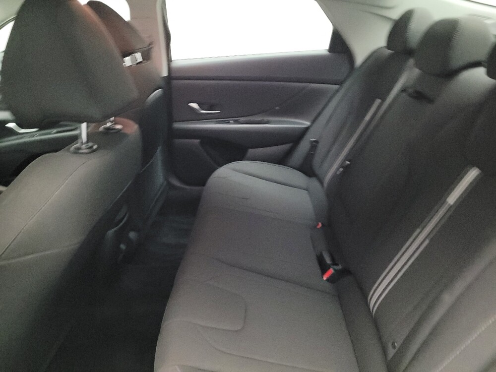 2025 Hyundai Elantra in Fresno, CA 93726 - 18123597 18