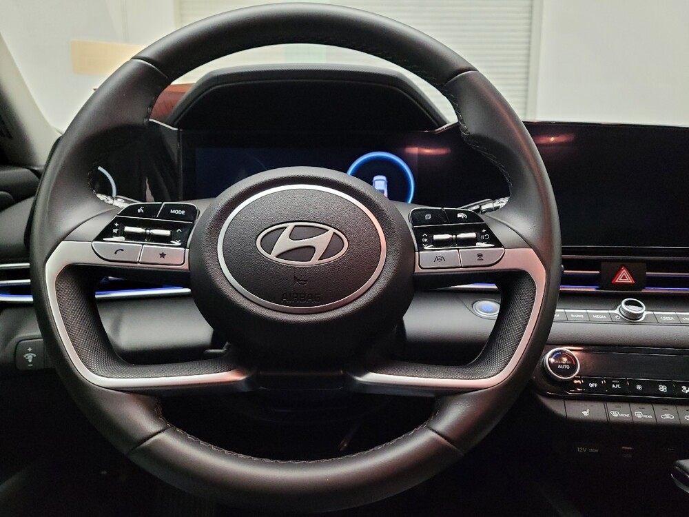 2025 Hyundai Elantra in Fresno, CA 93726 - 18123597 22