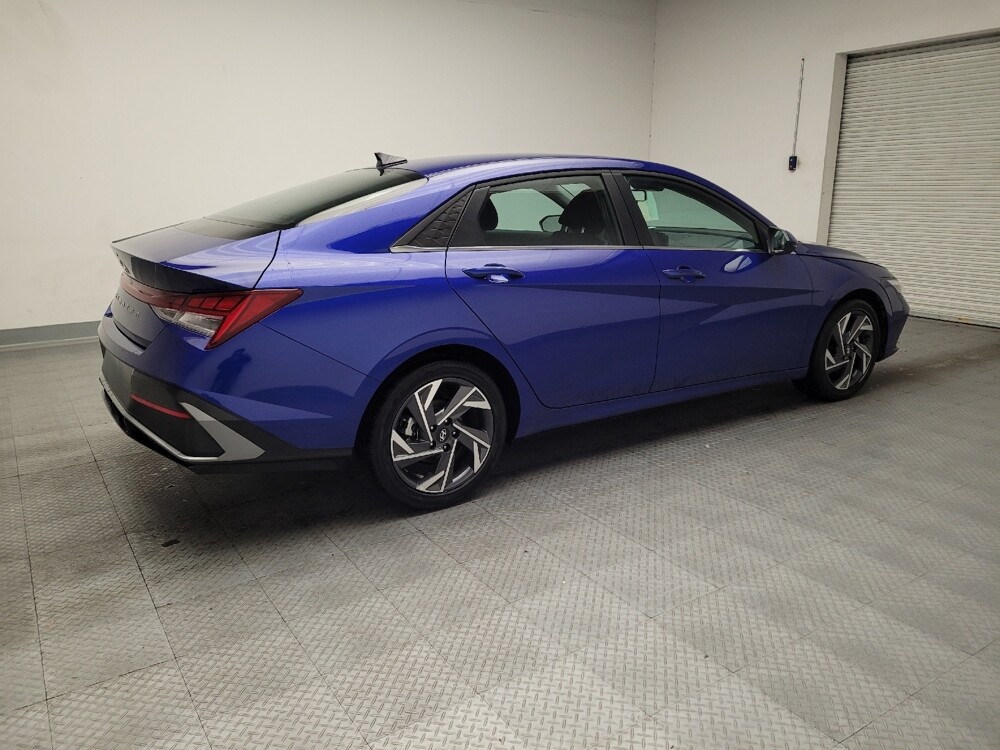 2025 Hyundai Elantra in Fresno, CA 93726 - 18123597 10