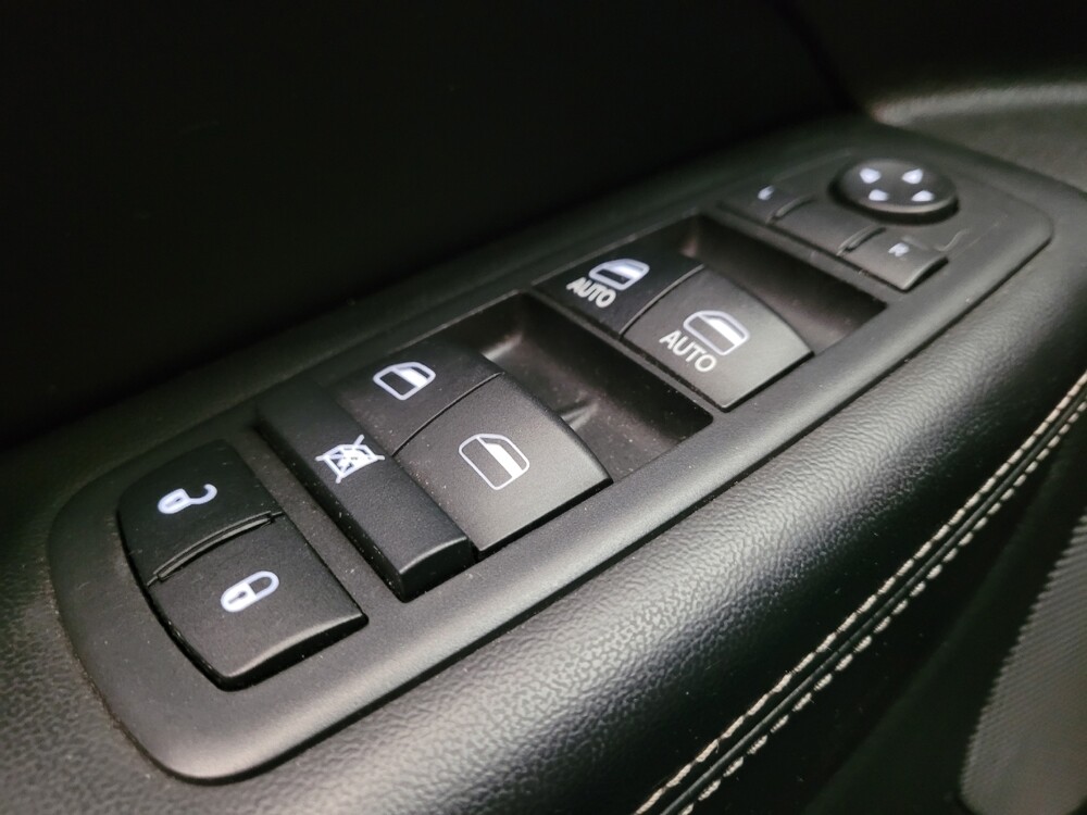 2017 Jeep Grand Cherokee in Downey, CA 90241 - 18123602 27