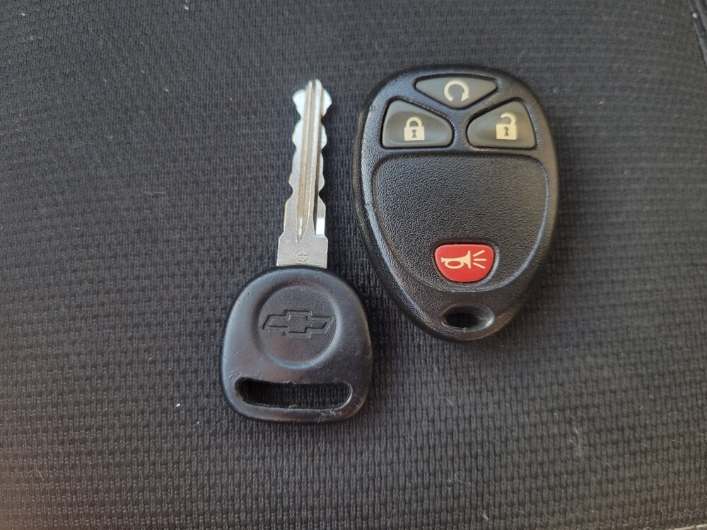 2017 Chevrolet Traverse in Morrow, GA 30260 - 18123610 32