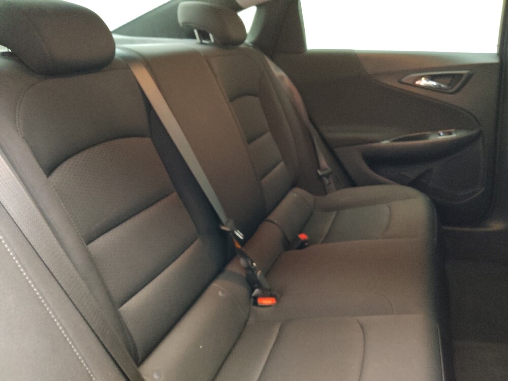 2020 Chevrolet Malibu in Chattanooga, TN 37421 - 18123613 19