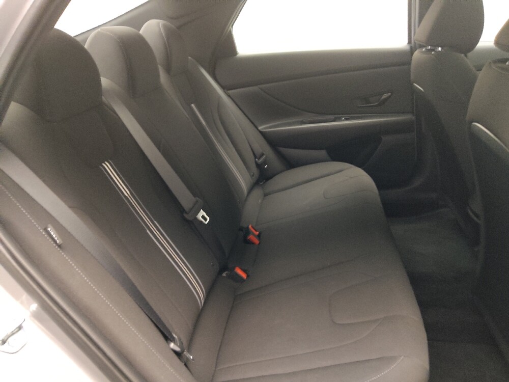 2025 Hyundai Elantra in Chattanooga, TN 37421 - 18123618 19