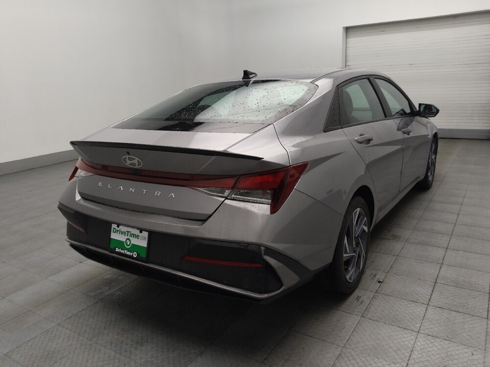 2025 Hyundai Elantra in Chattanooga, TN 37421 - 18123618 9