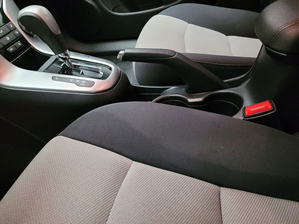 2016 Chevrolet Cruze in Fresno, CA 93726 - 18123637 26