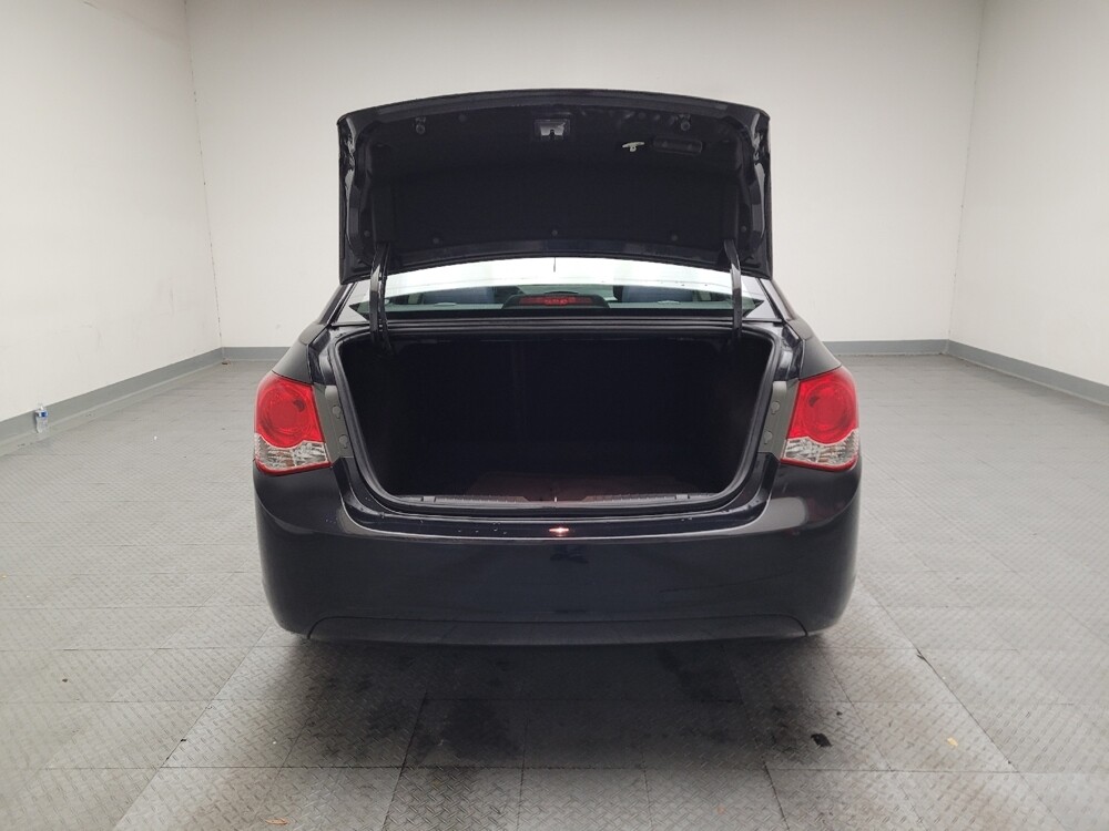 2016 Chevrolet Cruze in Fresno, CA 93726 - 18123637 29