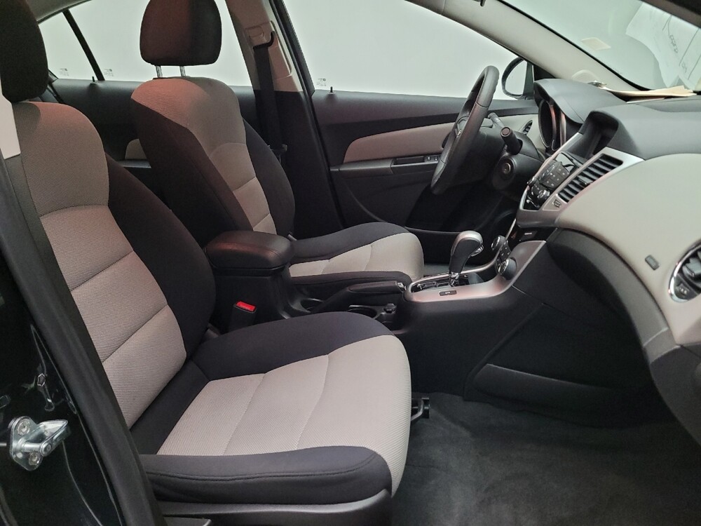 2016 Chevrolet Cruze in Fresno, CA 93726 - 18123637 21