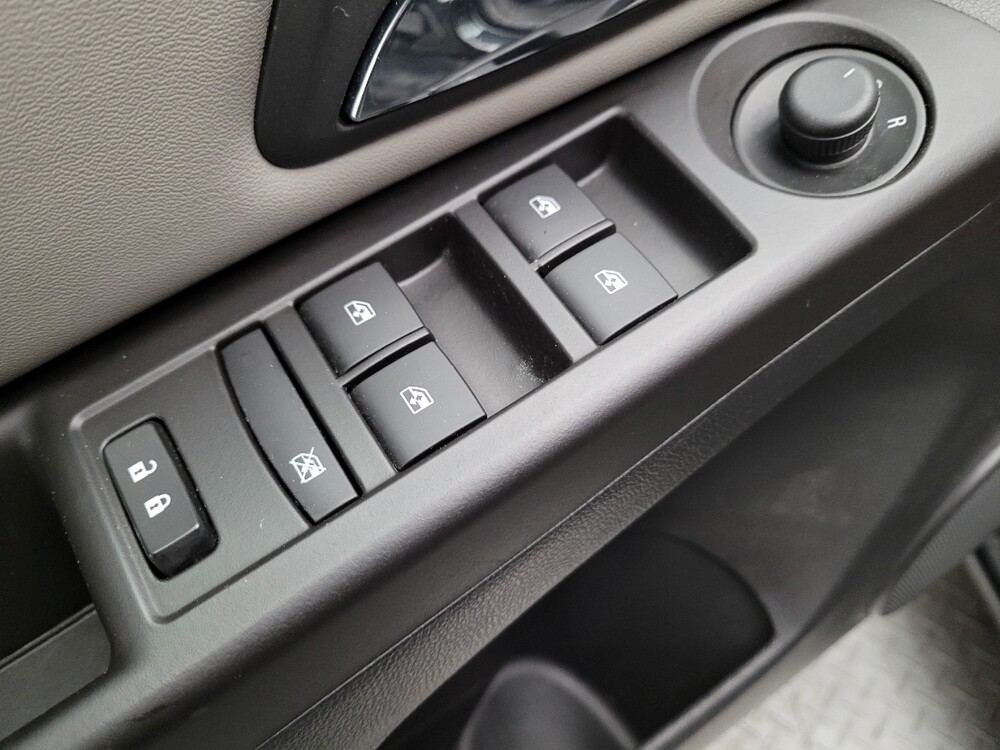 2016 Chevrolet Cruze in Fresno, CA 93726 - 18123637 27