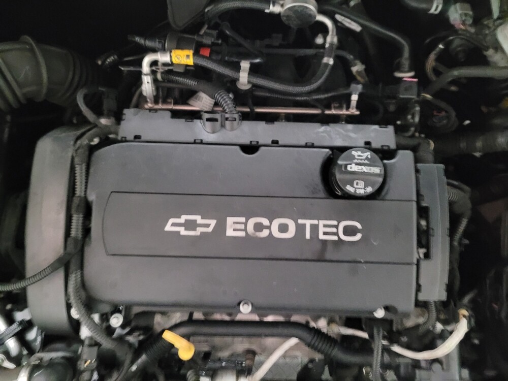 2016 Chevrolet Cruze in Fresno, CA 93726 - 18123637 30