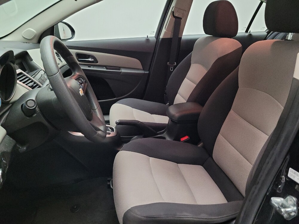 2016 Chevrolet Cruze in Fresno, CA 93726 - 18123637 17