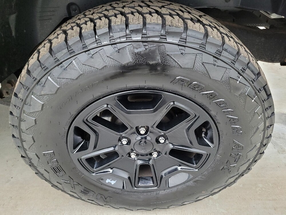 2018 Jeep Wrangler in Cincinnati, OH 45255 - 18123638 31