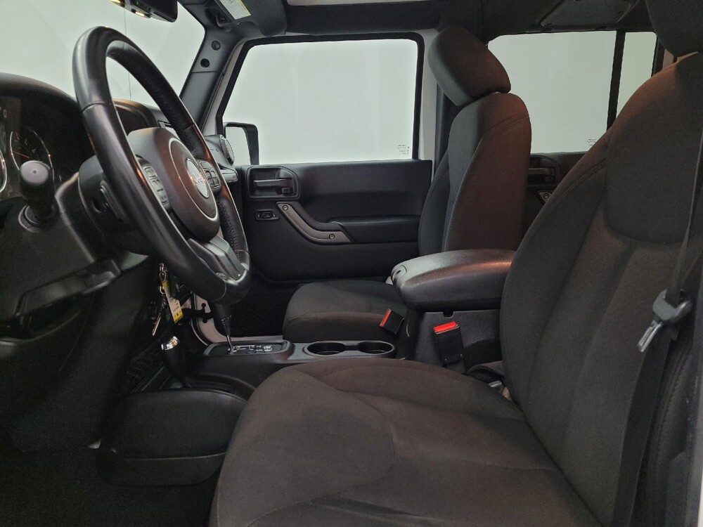 2018 Jeep Wrangler in Cincinnati, OH 45255 - 18123638 17