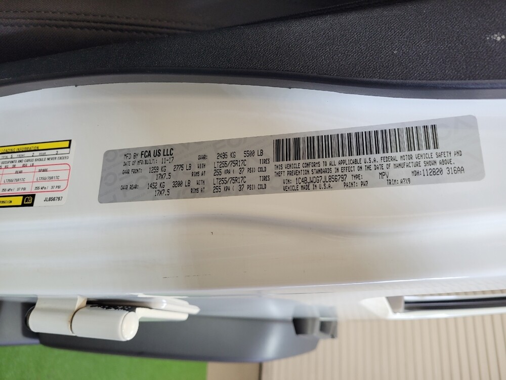 2018 Jeep Wrangler in Cincinnati, OH 45255 - 18123638 33