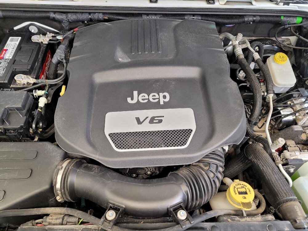 2018 Jeep Wrangler in Cincinnati, OH 45255 - 18123638 30