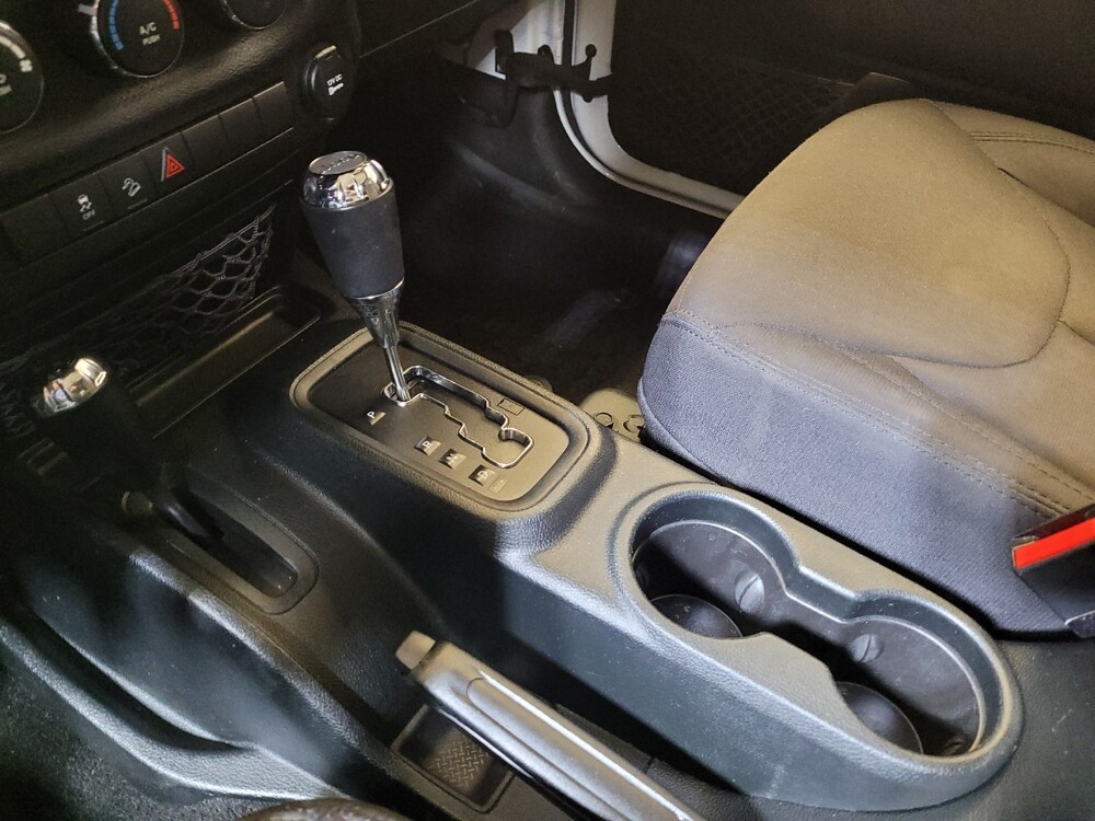 2018 Jeep Wrangler in Cincinnati, OH 45255 - 18123638 26