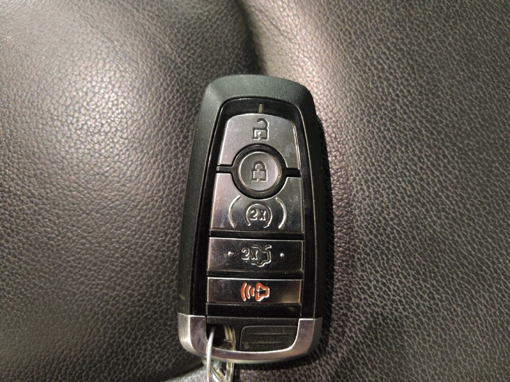 2017 Ford Edge in Oklahoma City, OK 73139 - 18123639 32