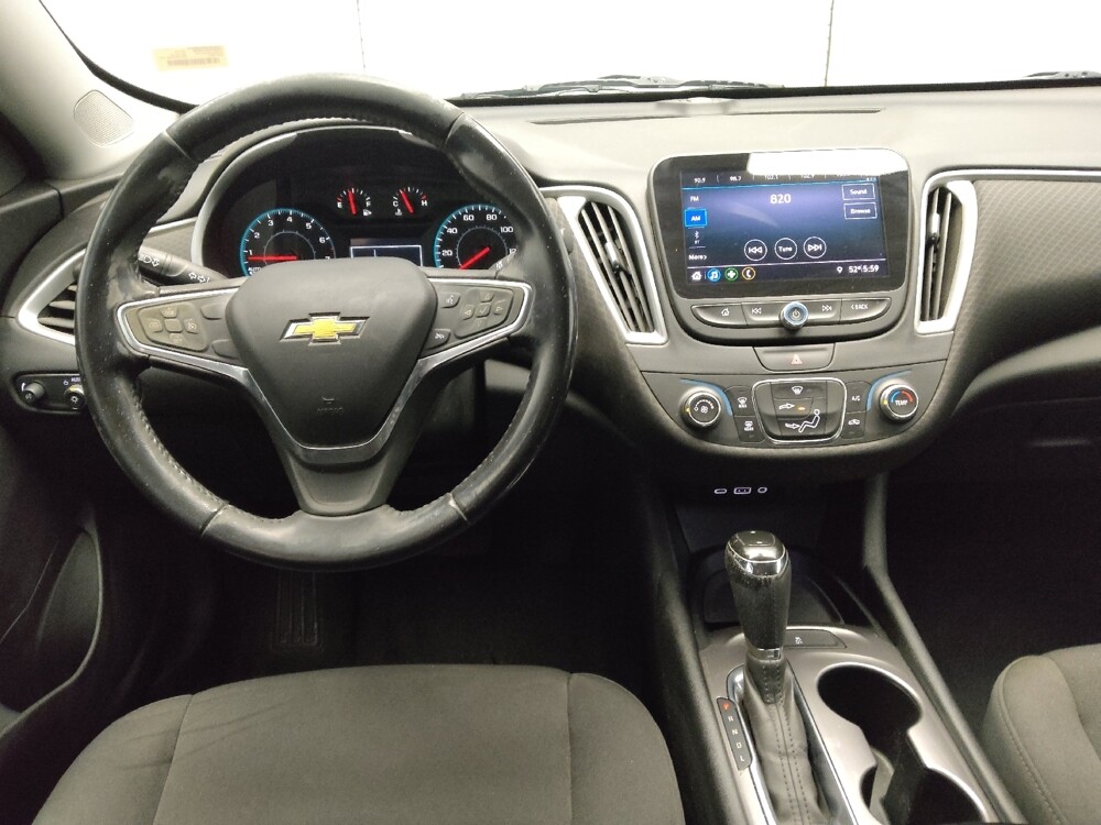 2019 Chevrolet Malibu in Lewisville, TX 75067 - 18123650 22