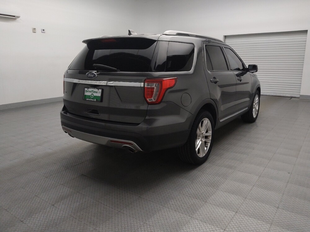 2017 Ford Explorer in Oklahoma City, OK 73139 - 18123655 9