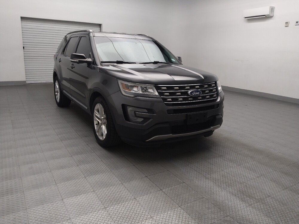 2017 Ford Explorer in Oklahoma City, OK 73139 - 18123655 13