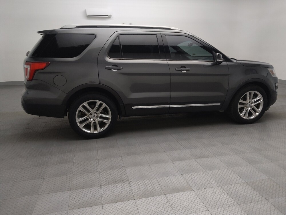 2017 Ford Explorer in Oklahoma City, OK 73139 - 18123655 10