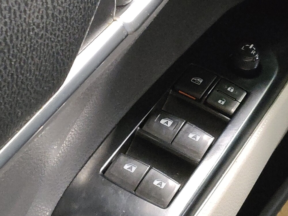 2019 Toyota Camry in Plano, TX 75074 - 18123656 27