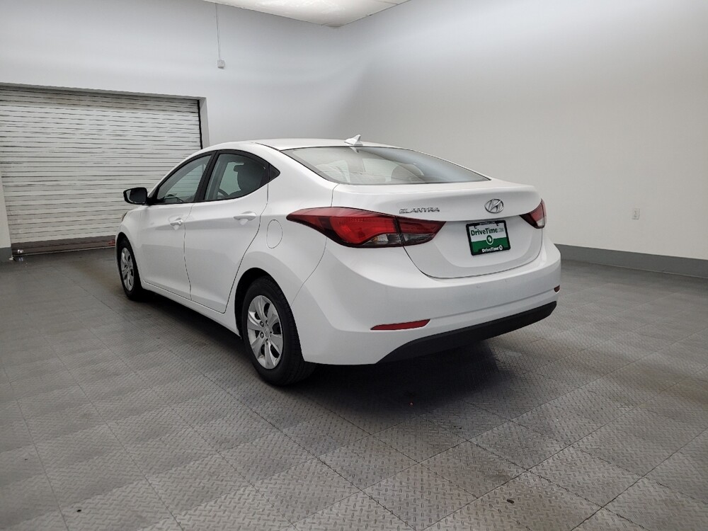 2016 Hyundai Elantra in Glendale, AZ 85301 - 18123663 5
