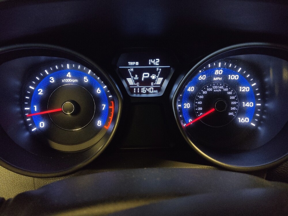 2016 Hyundai Elantra in Glendale, AZ 85301 - 18123663 23