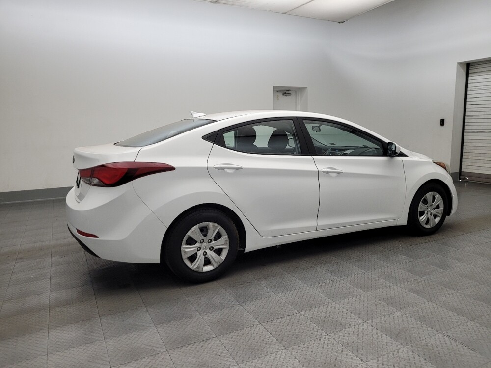2016 Hyundai Elantra in Glendale, AZ 85301 - 18123663 10