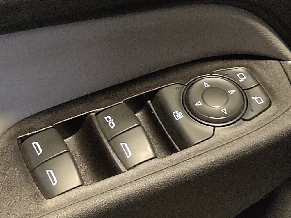 2020 Chevrolet Equinox in Fort Myers, FL 33907 - 18123667 27