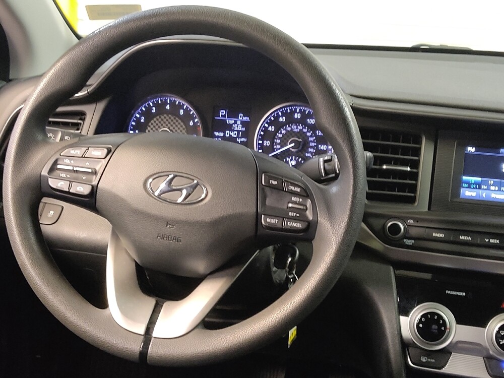 2019 Hyundai Elantra in Tampa, FL 33619 - 18123674 22