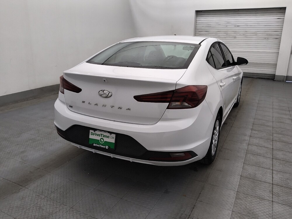 2019 Hyundai Elantra in Tampa, FL 33619 - 18123674 9