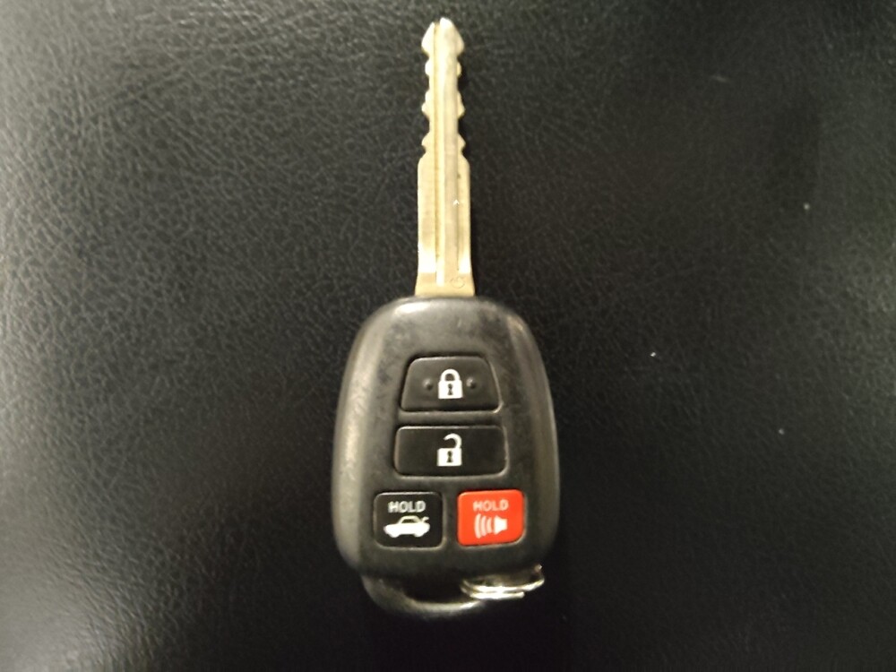 2013 Toyota Camry in Miami, FL 33157 - 18123685 32