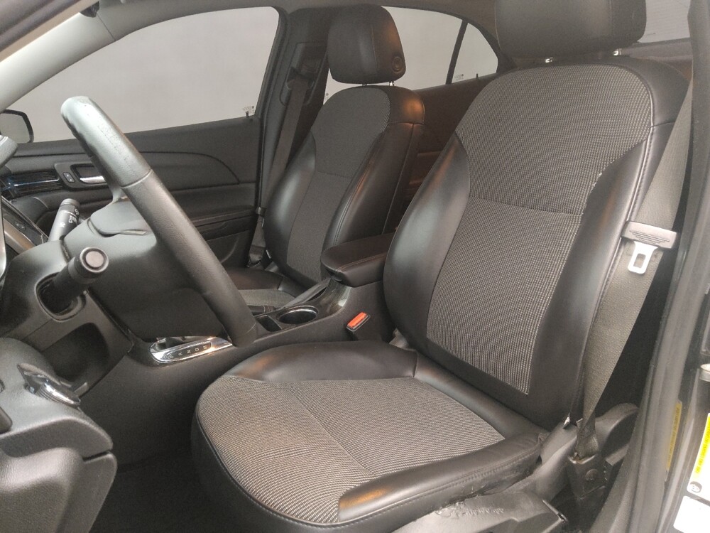 2015 Chevrolet Malibu in Jacksonville, FL 32225 - 18123690 17