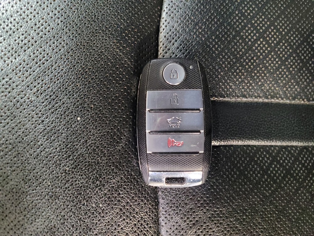 2016 Kia Optima in Jacksonville, FL 32225 - 18123693 32