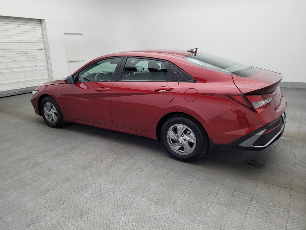 2025 Hyundai Elantra in Orlando, FL 32808 - 18123701 3