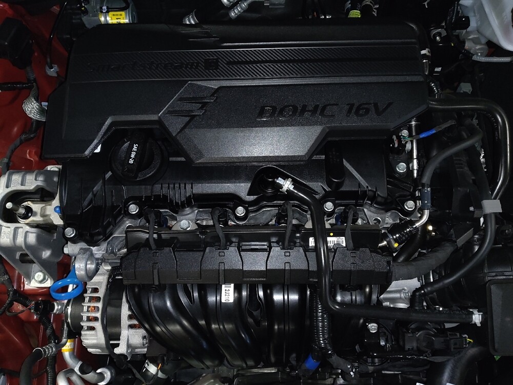 2025 Hyundai Elantra in Orlando, FL 32808 - 18123701 30